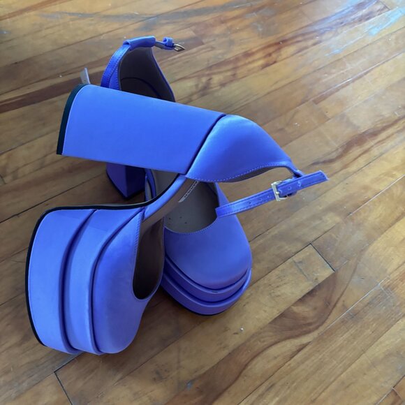 Steve Madden Platform Pumps - Picture 9 of 9